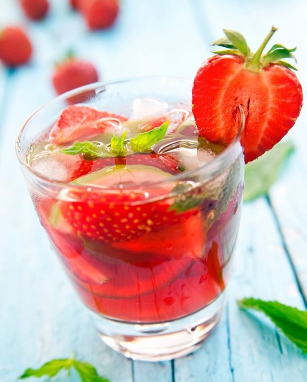 Cocktail Mojito Fraise Pour 2 Personnes Recettes Elle A Table