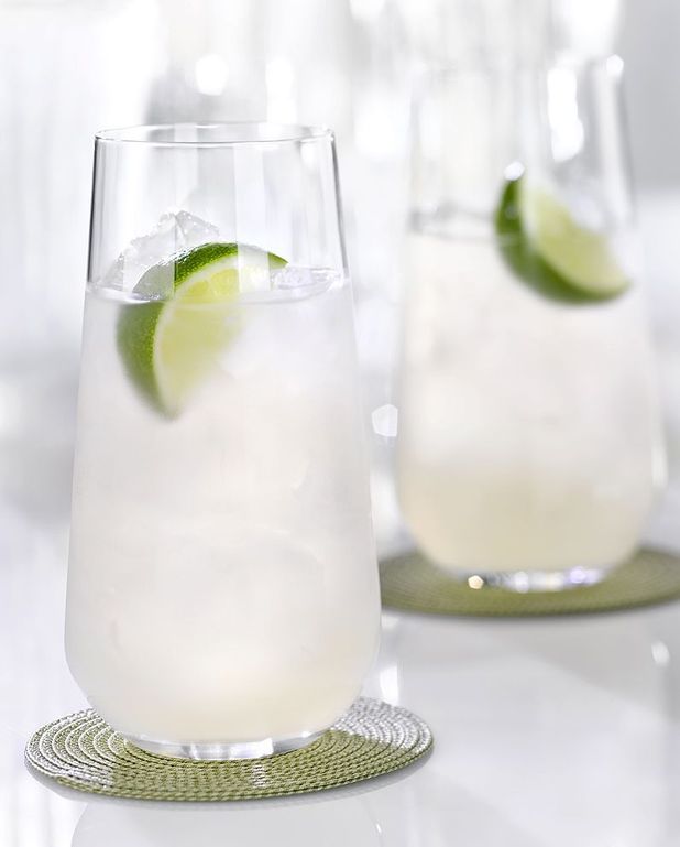 Cocktail Rhum Tonic Au Citron Pour 1 Personne Recettes Elle A Table
