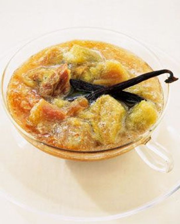 Compote De Rhubarbe Pour 4 Personnes Recettes Elle A Table