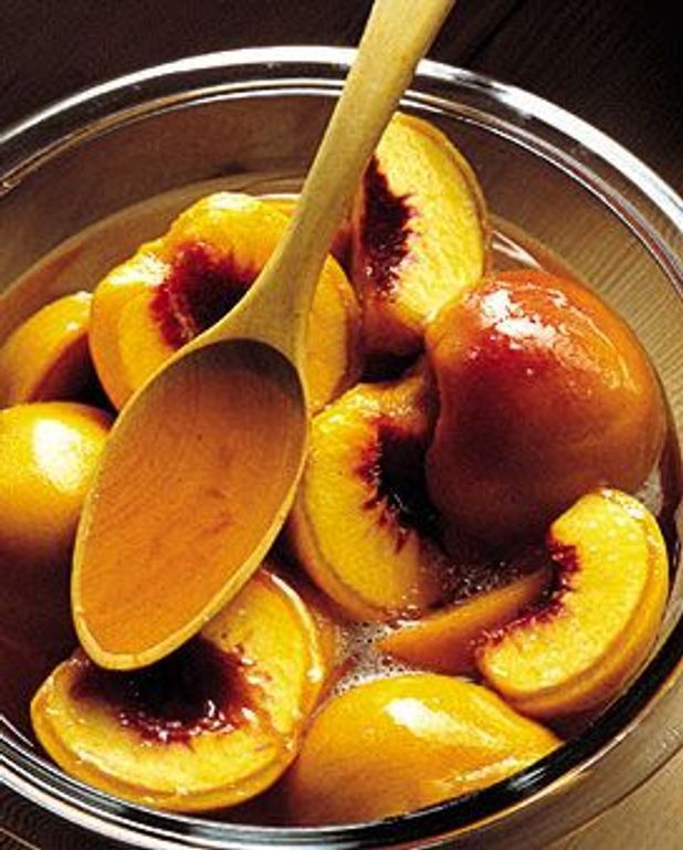 Conserve De Peches Au Sirop Pour 4 Personnes Recettes Elle A Table