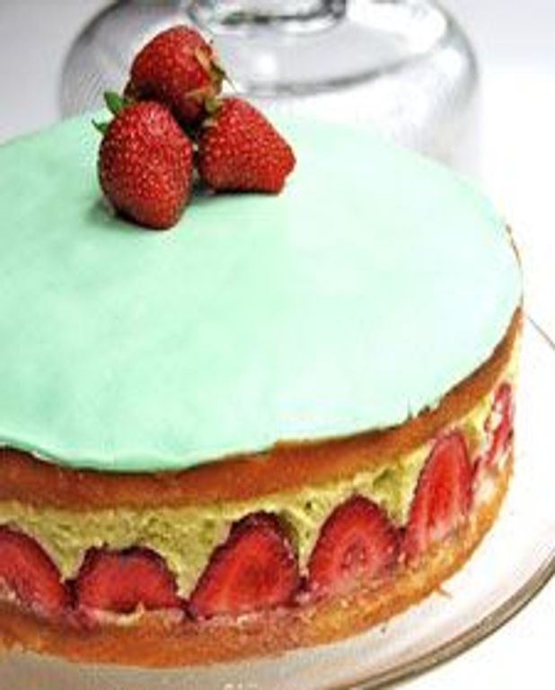 Fraisier Creme Mousseline A La Pistache Pour 12 Personnes