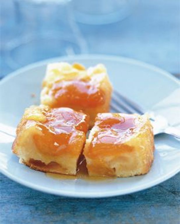 Gateau Caramelise Aux Abricots Pour 6 Personnes Recettes Elle A Table Gateau Caramelise Aux Abricots Pour 6 Personnes Recettes Elle A Table