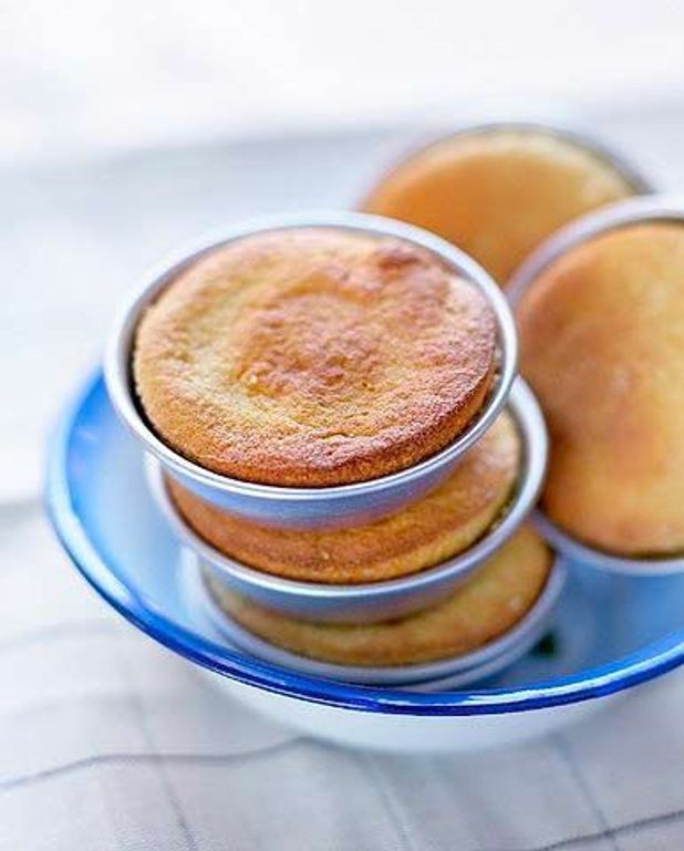 Gateau D Amande A L Orange Pour 6 Personnes Recettes Elle A Table