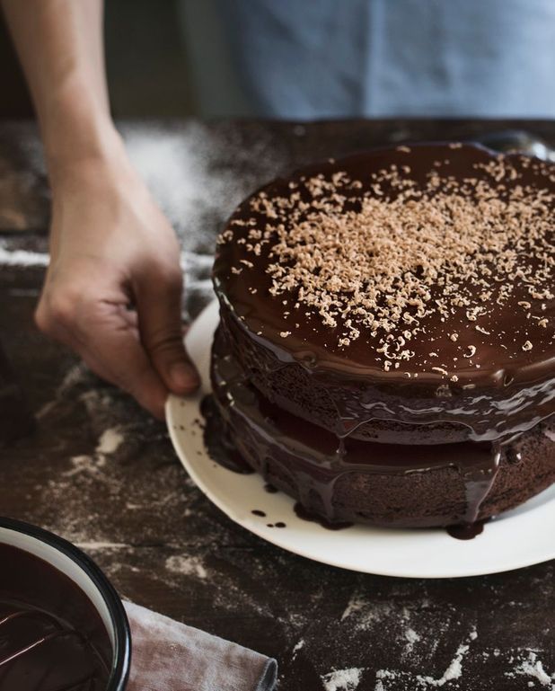 Gateau D Anniversaire Fourre Au Chocolat Pour 6 Personnes Recettes Elle A Table Gateau D Anniversaire Fourre Au Chocolat Pour 6 Personnes Recettes Elle A Table