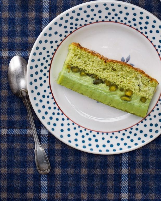 Gateau Magique A La Pistache Pour 6 Personnes Recettes Elle A Table