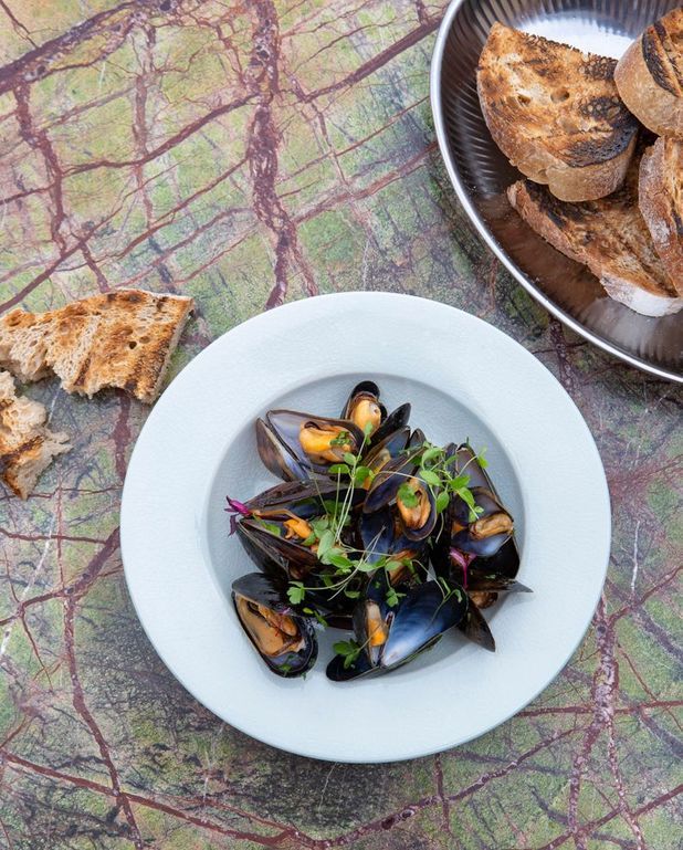Moules De Bouchot A L Etouffee Pour 1 Personne Recettes Elle A Table