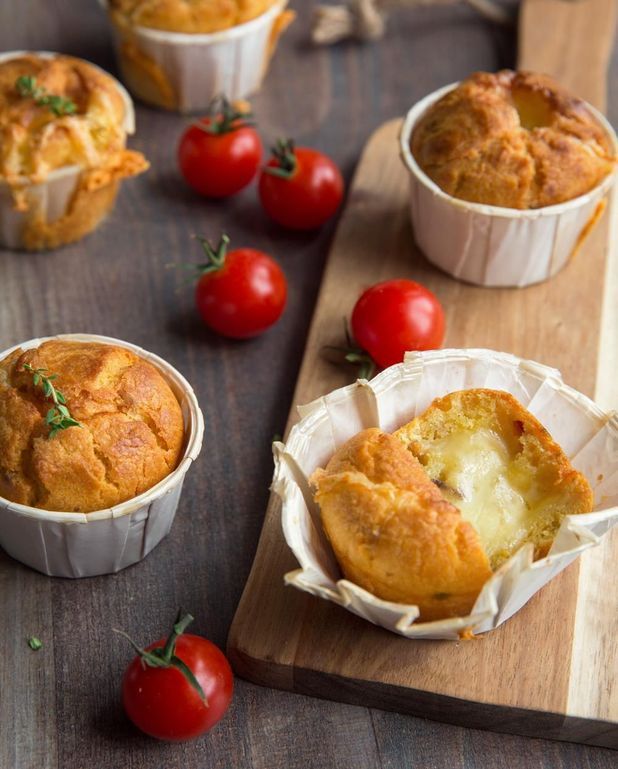 Muffins aux tomates séchées et raclette