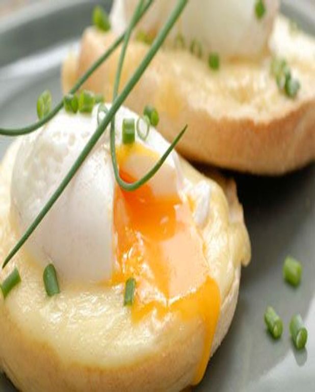 Oeufs Benedicte Au Saint Nectaire Pour 4 Personnes Recettes Elle