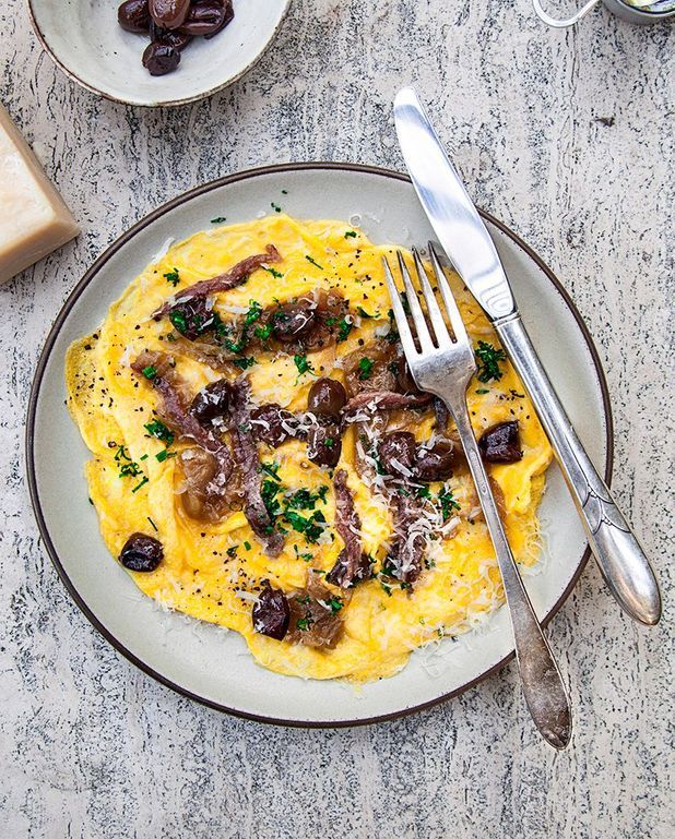 Omelette Aux Anchois Et Olives Pour 2 Personnes Recettes Elle A Table Omelette Aux Anchois Et Olives Pour 2 Personnes Recettes Elle A Table