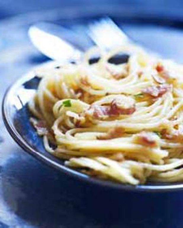 Bucatini Alla Carbonara Pour 4 Personnes Recettes Elle A Table