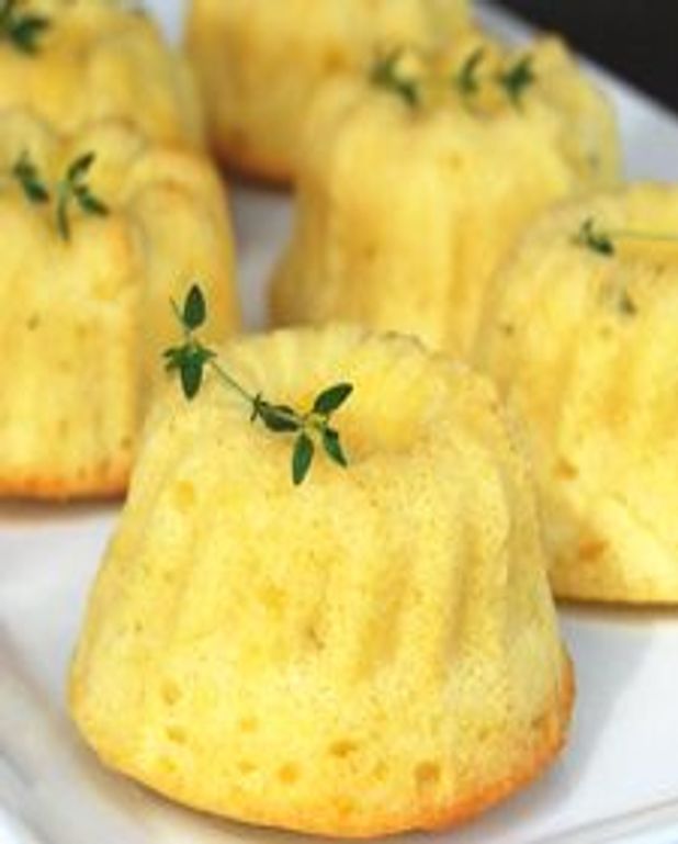 Petits Gateaux Thym Citron Pour 6 Personnes Recettes Elle A Table