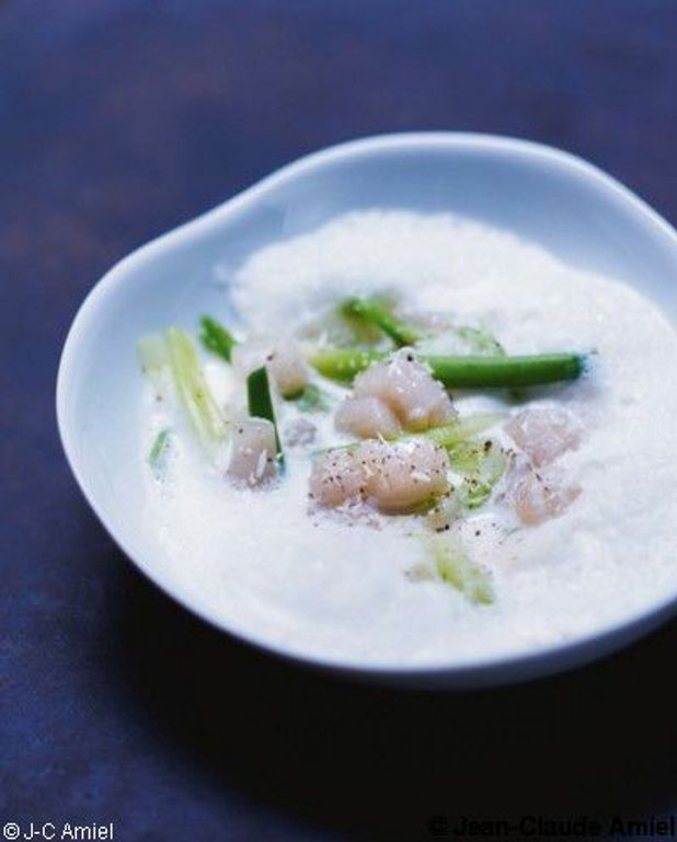 Pétoncles en bouillon de lait de coco et fève de tonka pour 4 personnes