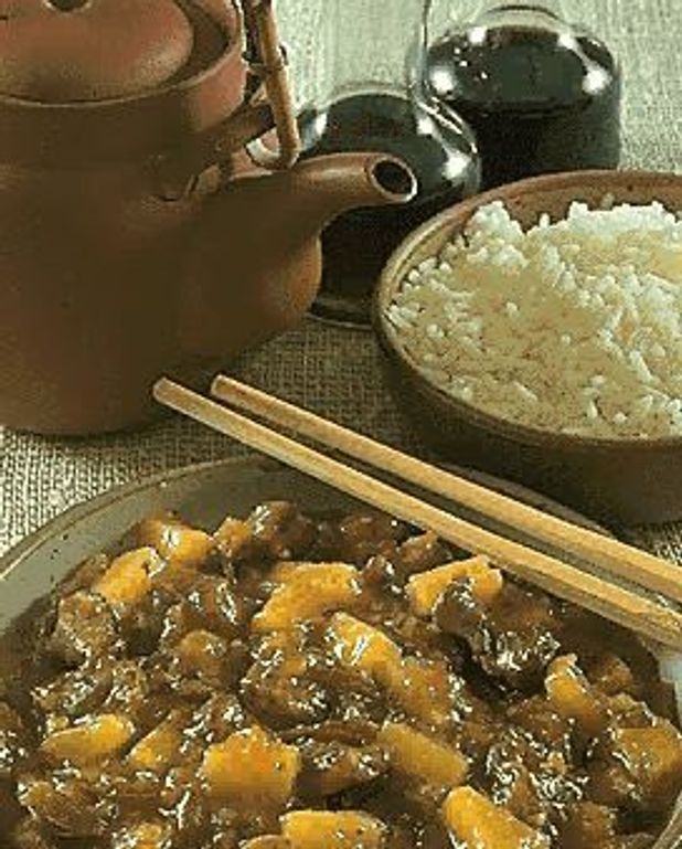 Porc à l'ananas pour 4 personnes Recettes Elle à Table