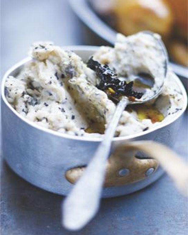 Puree De Pommes De Terre Aux Trompettes Sechees Et Poulet Roti Pour 4 Personnes Recettes Elle A Table