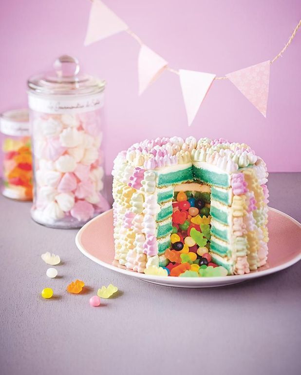 Pinata Cake Pour 6 Personnes Recettes Elle A Table Pinata Cake Pour 6 Personnes Recettes Elle A Table