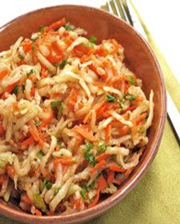 Salade de chou-rave et carottes au sésame