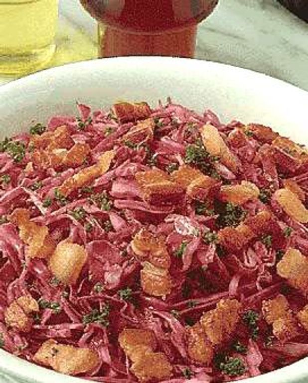 Salade De Chou Rouge Au Lard Pour 4 Personnes Recettes Elle A Table