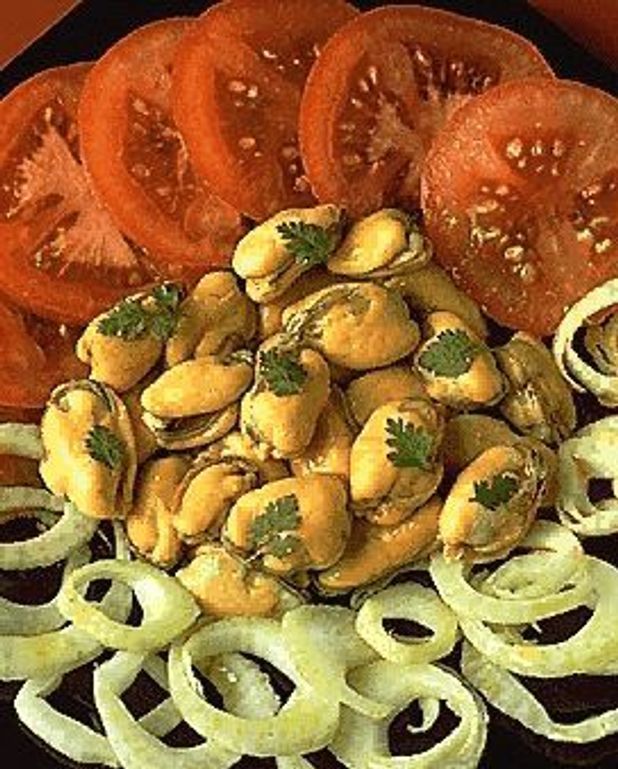 Salade De Fenouil Aux Moules Pour 4 Personnes Recettes Elle A Table