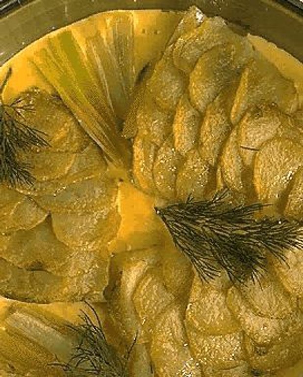Sandre Aux Pommes De Terre Pour 4 Personnes Recettes Elle A Table