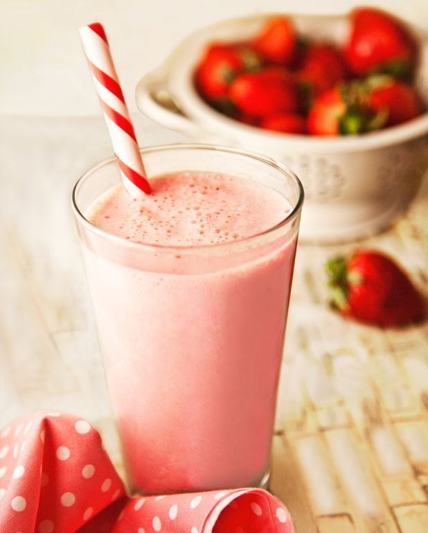 Smoothie Aux Fraises Et Sirop D Agave Thermomix Pour 2 Personnes Recettes Elle A Table