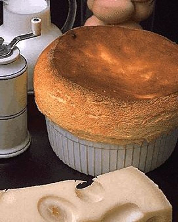 SoufflÃ© au grand-marnier pour 4 personnes - Recettes Elle Ã  Table