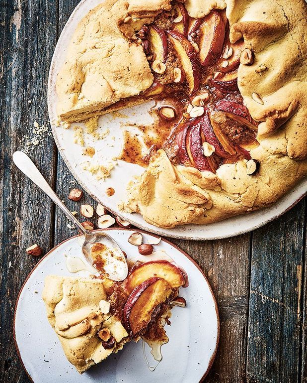Tarte Rustique Aux Peches Pate Sablee A La Noisette Et Creme Pralinee Pour 6 Personnes Recettes Elle A Table