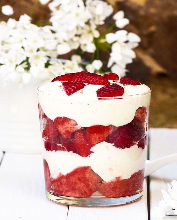 Tiramisu Aux Fraises Pour 8 Personnes Recettes Elle A Table