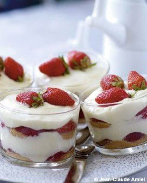 Tiramisu Di Fragola Pour 6 Personnes Recettes Elle A Table