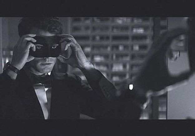 #Prêtàliker : La première photo de Christian Grey dans 50 Nuances plus sombres