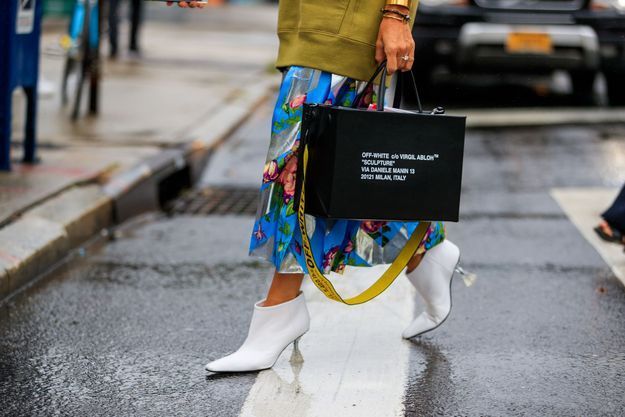 Des bottines blanches