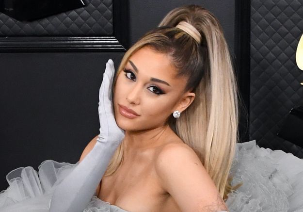 Noël 2021 : on copie ce look de soirée signé Ariana Grande 