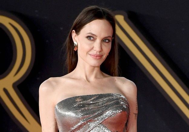 Angelina Jolie : un proche de Brad Pitt l’accuse d’utiliser ses enfants