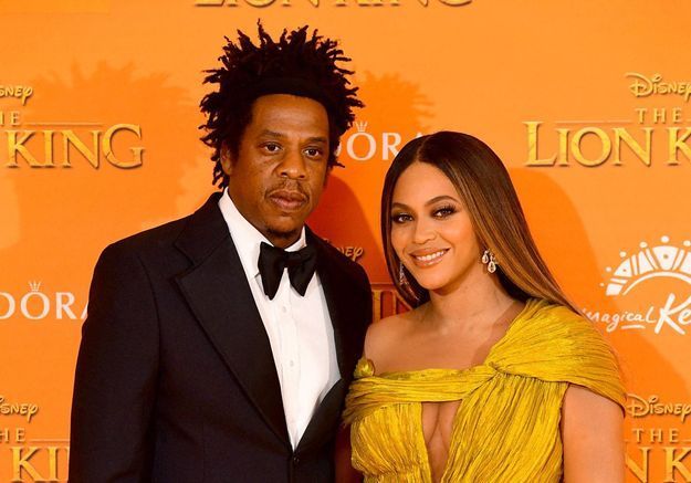 Beyoncé : son époux Jay-Z arrache le téléphone d’un homme qui la filme en soirée