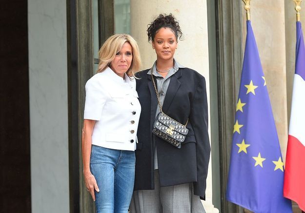 Brigitte Macron : toutes les images de la rencontre avec Rihanna
