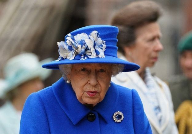 Elisabeth II : souffrante, la reine annule un de ses engagements