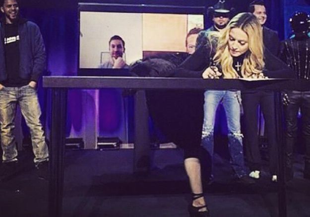 #Prêtàliker : des internautes français parodient la pose de Madonna