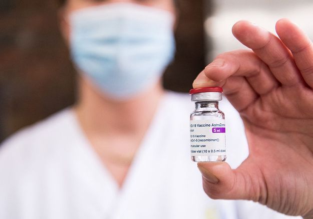 Vaccin anti-Covid : « Avoir des doses, c'est le nerf de la guerre »