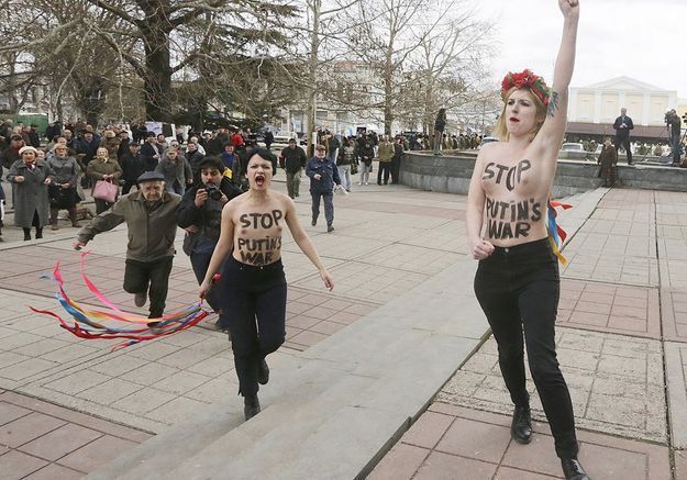 Deux Femen arrêtées après une action anti-Poutine en Crimée