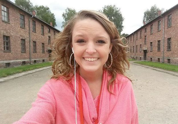 Le selfie d’une ado à Auschwitz énerve la Toile