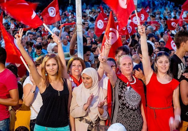 Tunisie : l’égalité femmes-hommes entre dans la Constitution