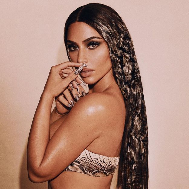 J-Lo, Kim Kardashian…Elles font renaître cette tendance capillaire du passé 