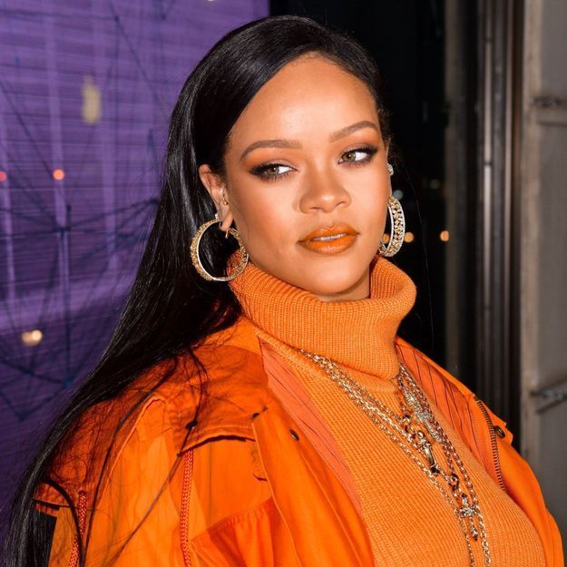 Rihanna adopte une nouvelle coupe de cheveux affriolante