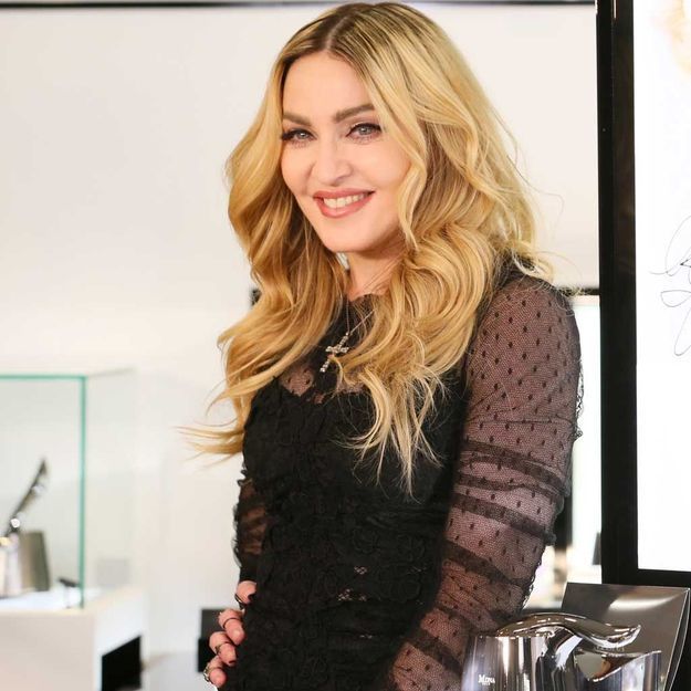 Vous ne devinerez jamais comment Madonna prend soin de ses fesses