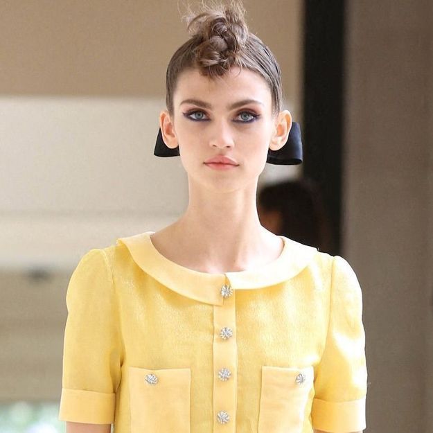 Rubans et tresses : Chanel jette son dévolu sur des coiffures bohèmes pour son défilé Haute Couture 