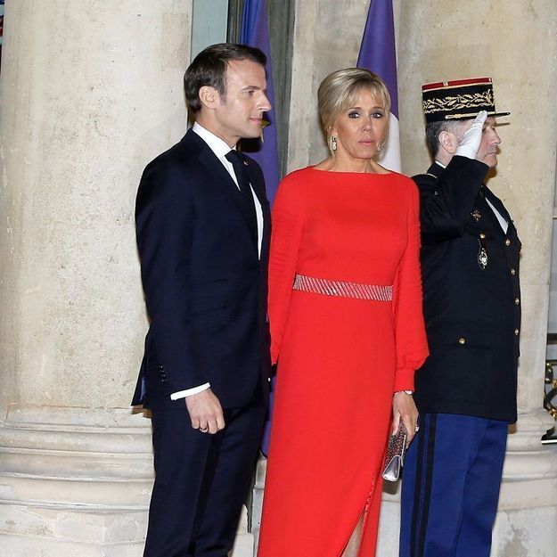 Brigitte Macron : la couleur de sa robe n’est pas anodine 