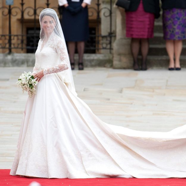 On-peut-s-offrir-la-robe-de-mariee-de-Kate-Middleton-a-prix-mini