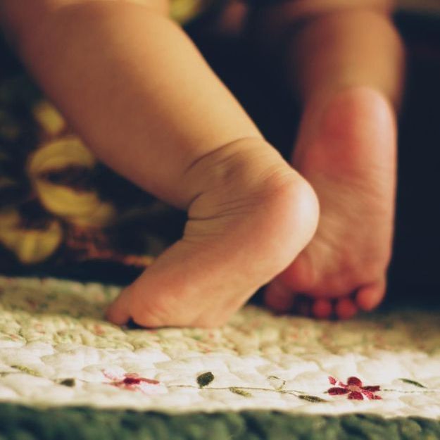 Un An Apres Un Couple Recupere La Garde Du Bebe Qu Il Avait Achete Elle