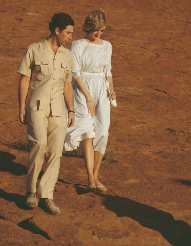 The Crown Saison 4 Les Acteurs Qui Incarnent Charles Et Diana Leur Ressemblent Ils Vraiment Elle