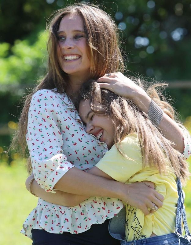 Ils Ont Echange Mon Enfant Que Deviennent Sophie Serrano Et Manon Elle