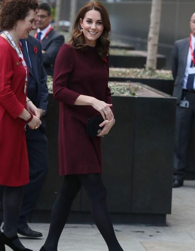 chaussure avec robe bordeaux